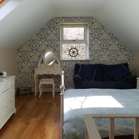 Tara Hill Estate גורי