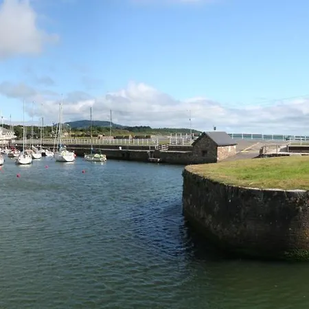 Tara Hill Estate גורי